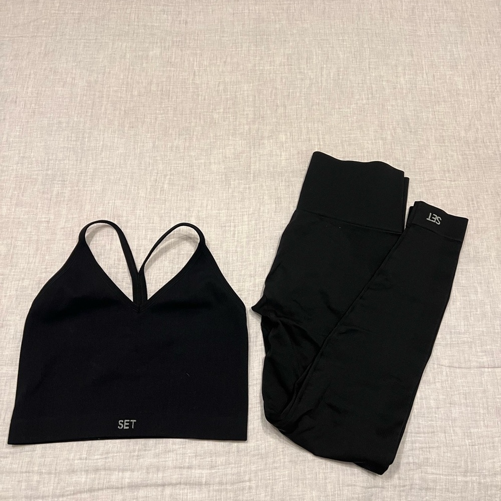 SET Active Onyx Sculptflex Leggings and Top Set
